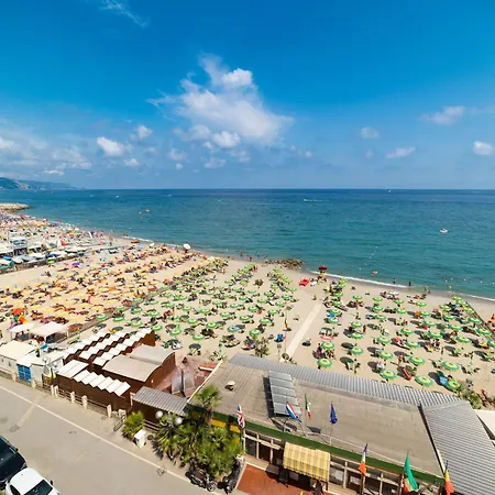 Il Rifugio - Town Center - Happy Appartamento Borghetto Santo Spirito